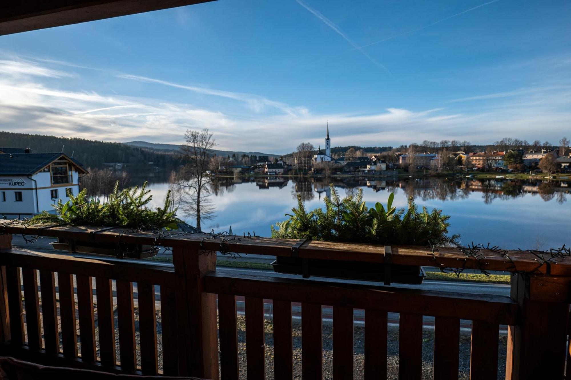 Hotel Leyla Frymburk Buitenkant foto