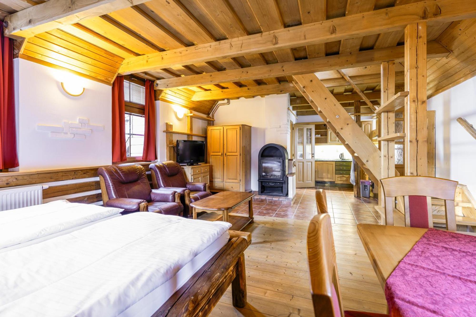 Hotel Leyla Frymburk Buitenkant foto