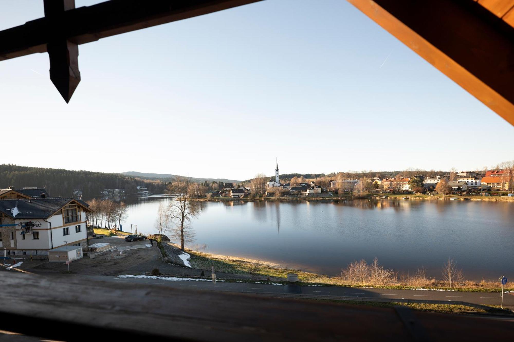 Hotel Leyla Frymburk Buitenkant foto