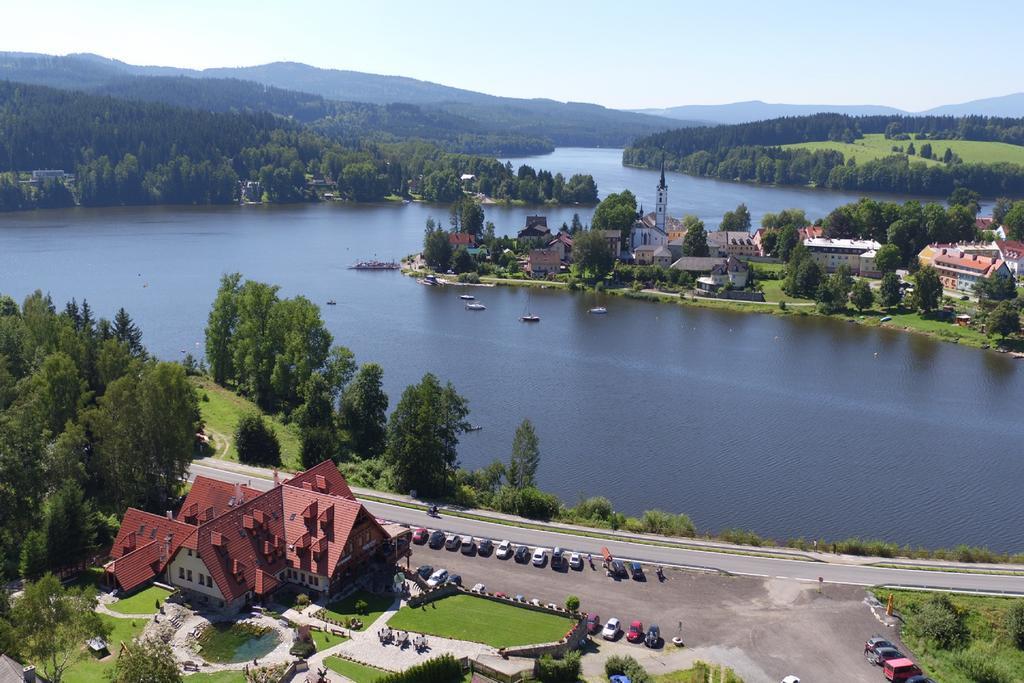 Hotel Leyla Frymburk Buitenkant foto