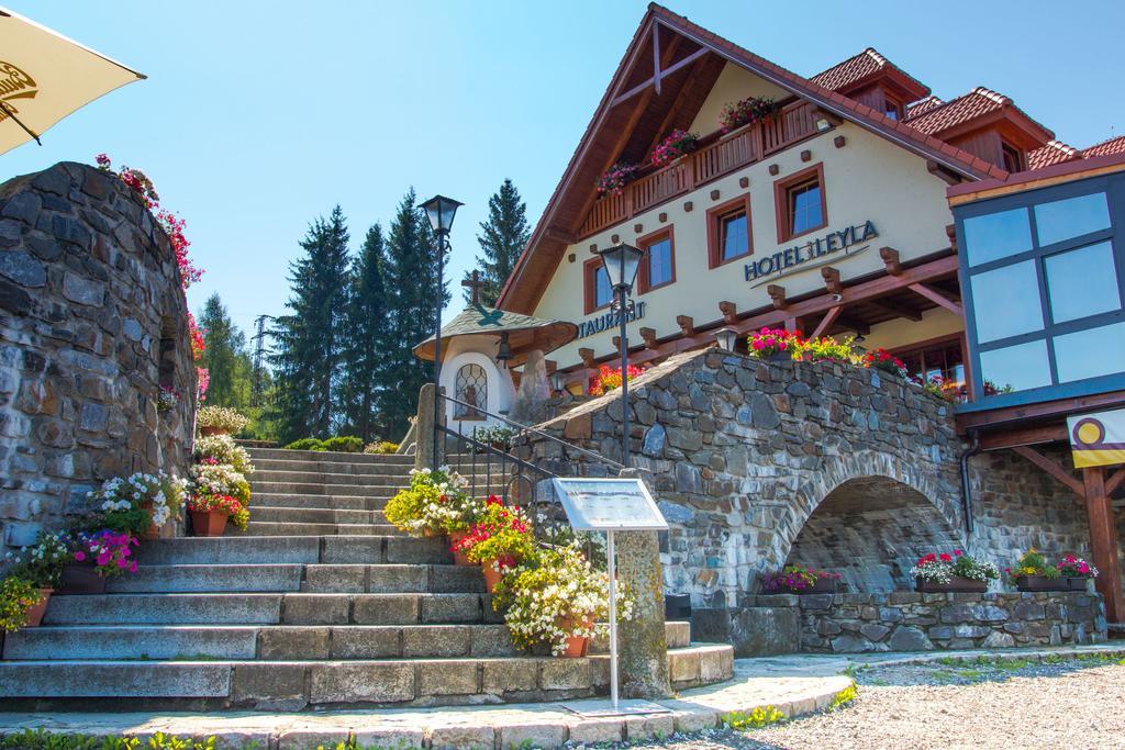Hotel Leyla Frymburk Buitenkant foto