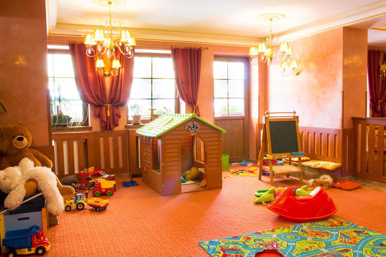 Hotel Leyla Frymburk Buitenkant foto